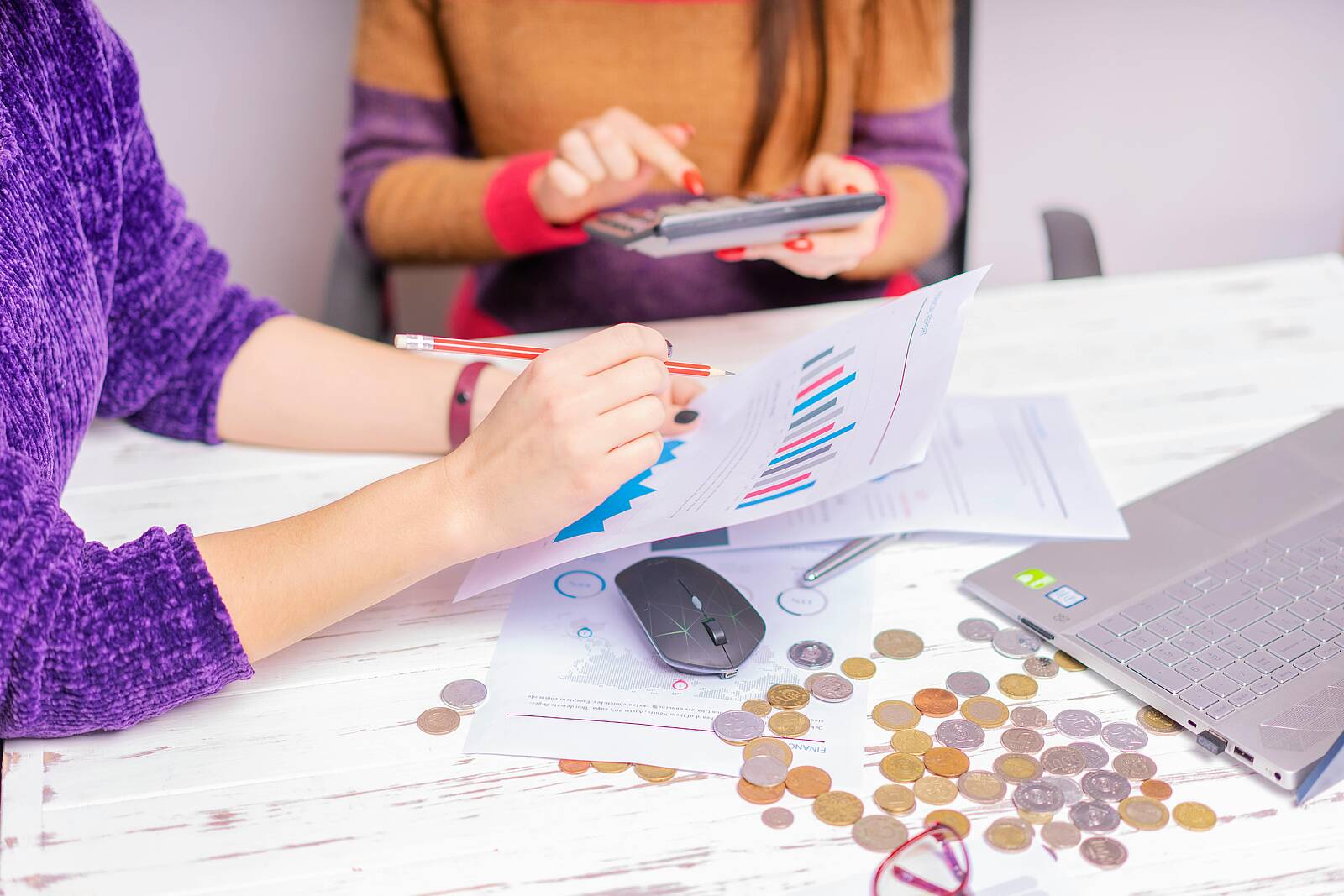 Öffnet die Seite '27.06.26: Onlinekurs: ETF-Strategie für Frauen – Wissen vertiefen, Vermögen aufbauen, Sicherheit gewinnen'
